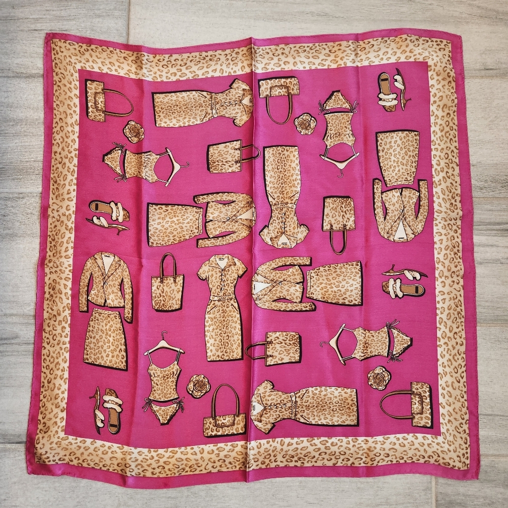 Collection XIIX square scarf fuchsia pink 100% silk animal novelty print Fashion
